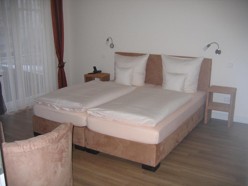Gaestehaus Oswald Forst an der Weinstrasse Quarto foto