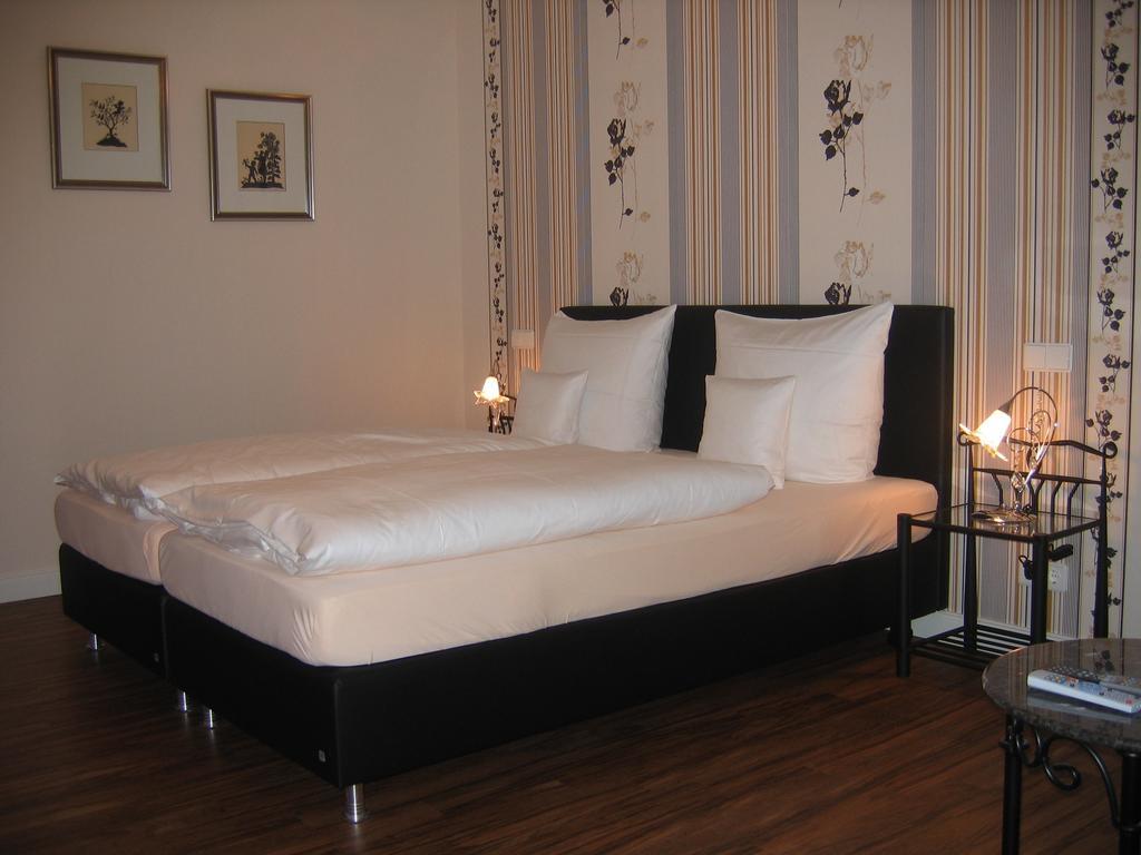 Gaestehaus Oswald Forst an der Weinstrasse Quarto foto